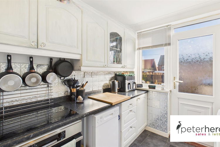 Kitchen - Picture 10 of 23