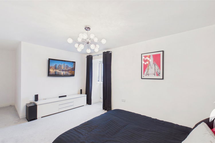 Bedroom One - Picture 9 of 19