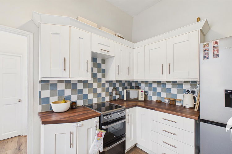 Kitchen - Picture 7 of 20