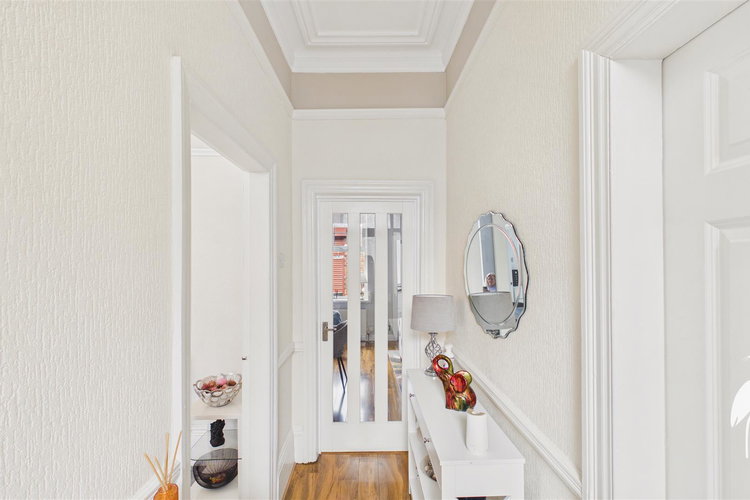 Hallway - Picture 19 of 22