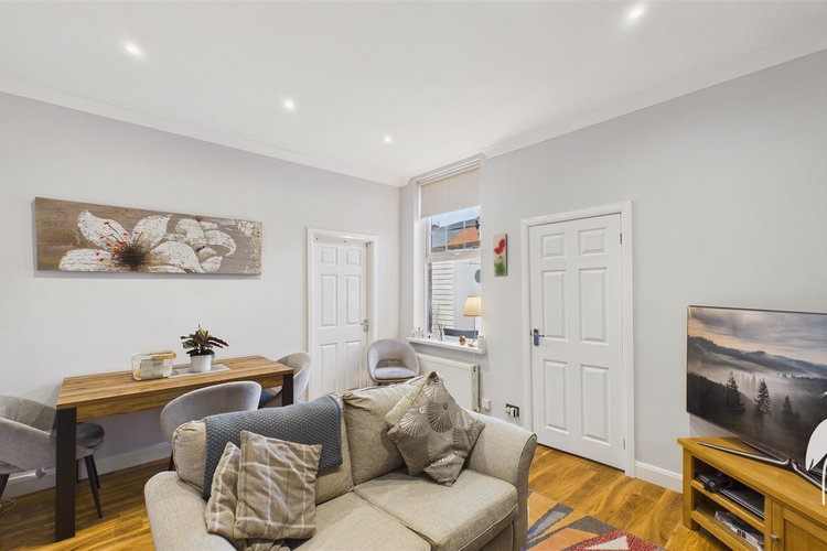 Living/Dining Room - Picture 7 of 22