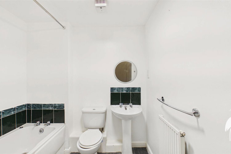 Bathroom - Picture 12 of 14