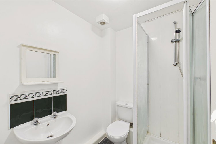 En-Suite Shower Room - Picture 9 of 14