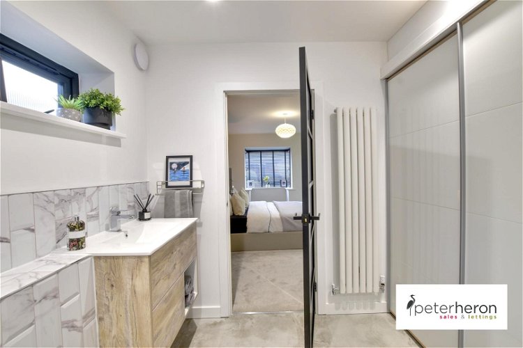 En-Suite Shower Room - Picture 27 of 40