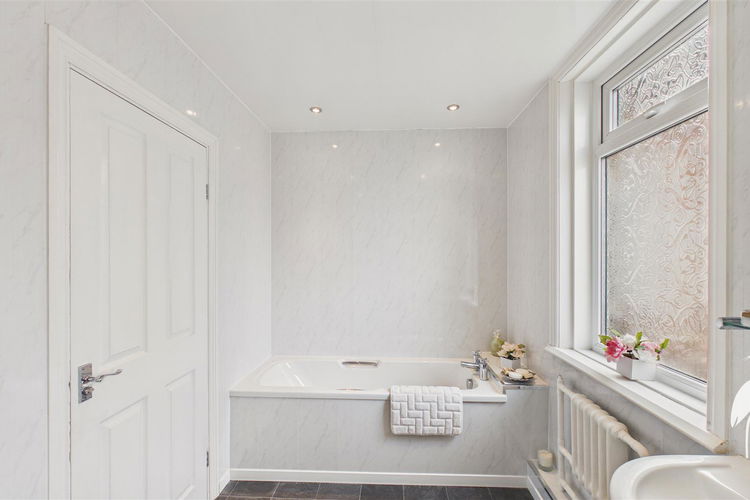 Bathroom - Picture 22 of 26