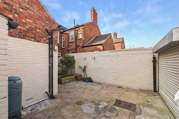 Outside - Picture 25 of 26