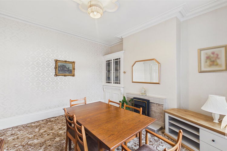 Dining Room - Picture 5 of 26