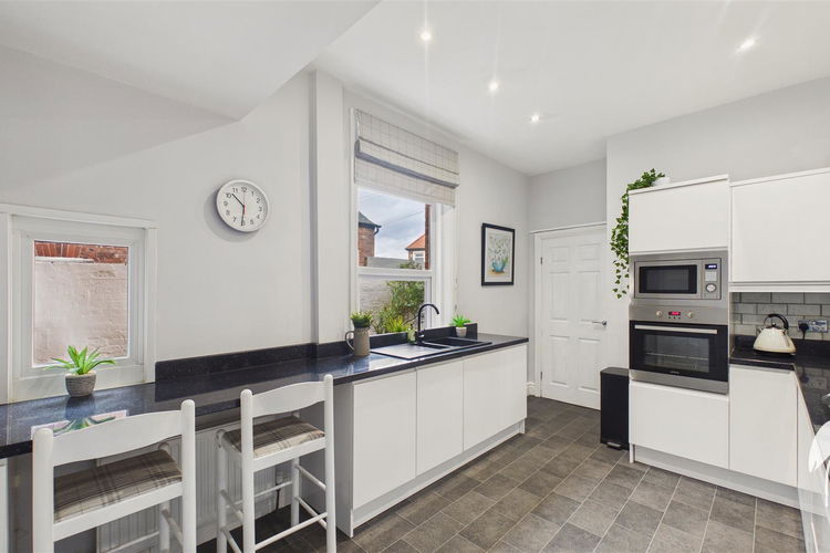 Breakfasting Kitchen - Picture 7 of 26