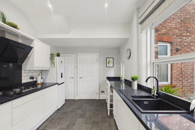 Breakfasting Kitchen - Picture 9 of 26