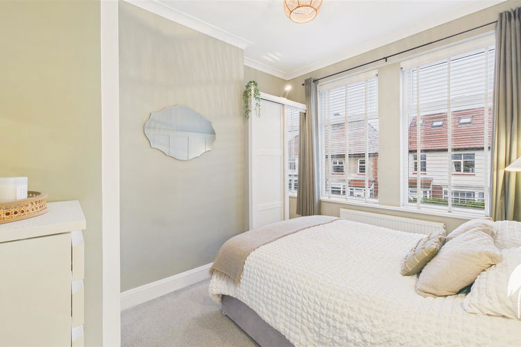 Bedroom 1 - Picture 13 of 24