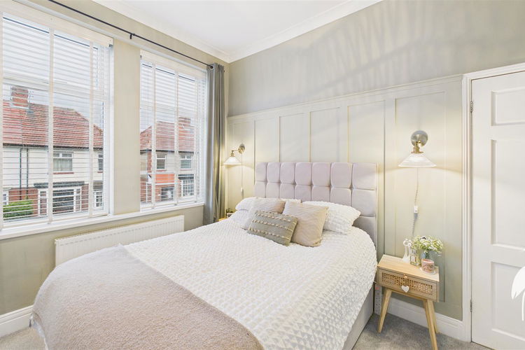 Bedroom 1 - Picture 14 of 24