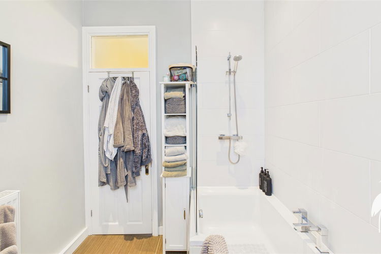 Bathroom - Picture 21 of 24