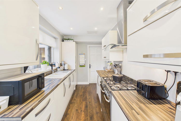 Breakfasting Kitchen - Picture 9 of 24