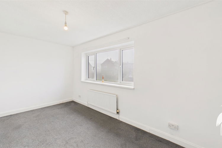 Bedroom 1 - Picture 10 of 21