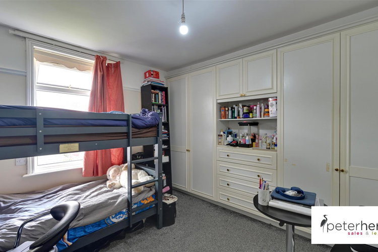 Bedroom 1 - Picture 6 of 14