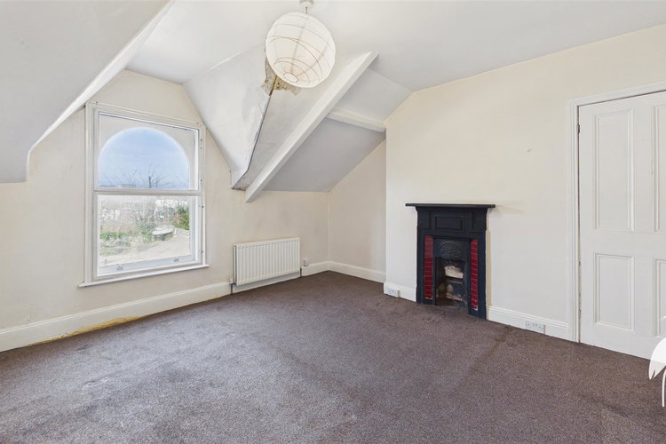 Bedroom 1 - Picture 7 of 14