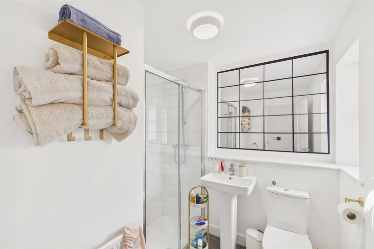 En Suite Showeroom - Picture 17 of 29