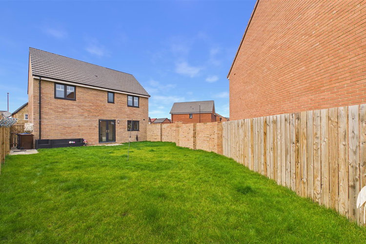 Outside - Picture 27 of 29