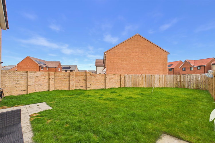 Outside - Picture 28 of 29