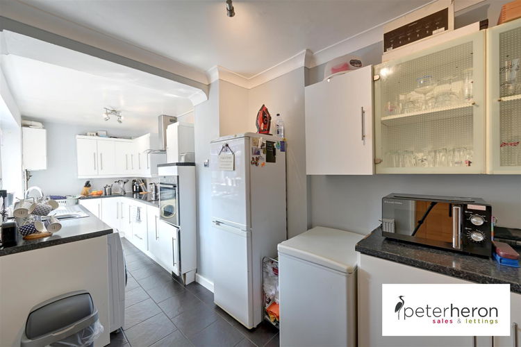 Kitchen - Picture 5 of 13