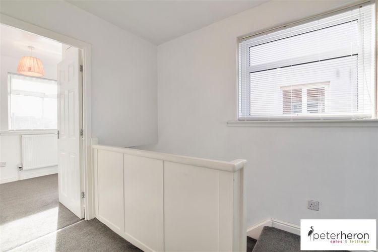 First Floor Landing - Picture 11 of 14