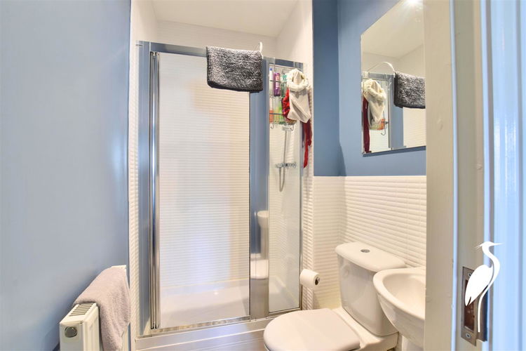 En-Suite Shower Room - Picture 11 of 18