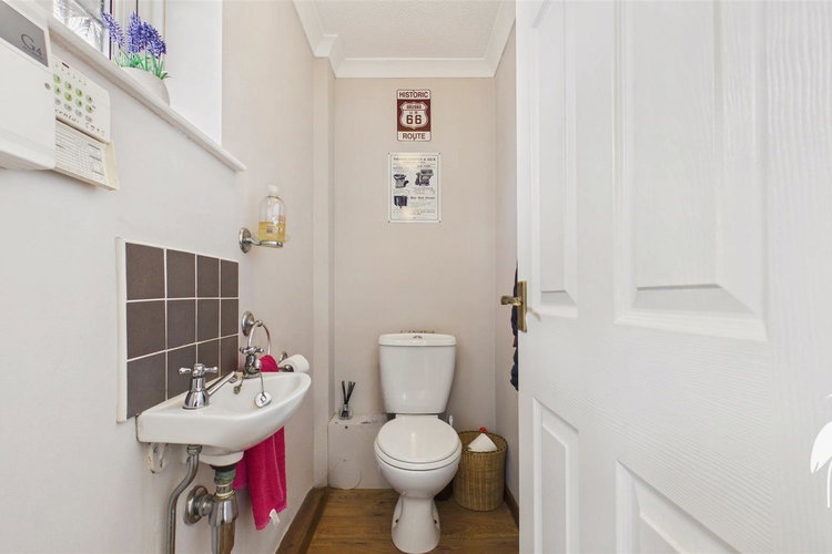 Cloakroom/WC - Picture 15 of 34