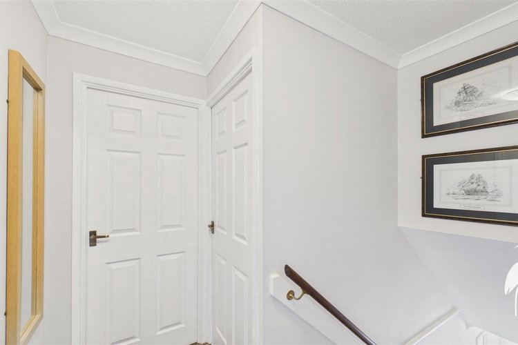 First Floor Landing - Picture 25 of 34