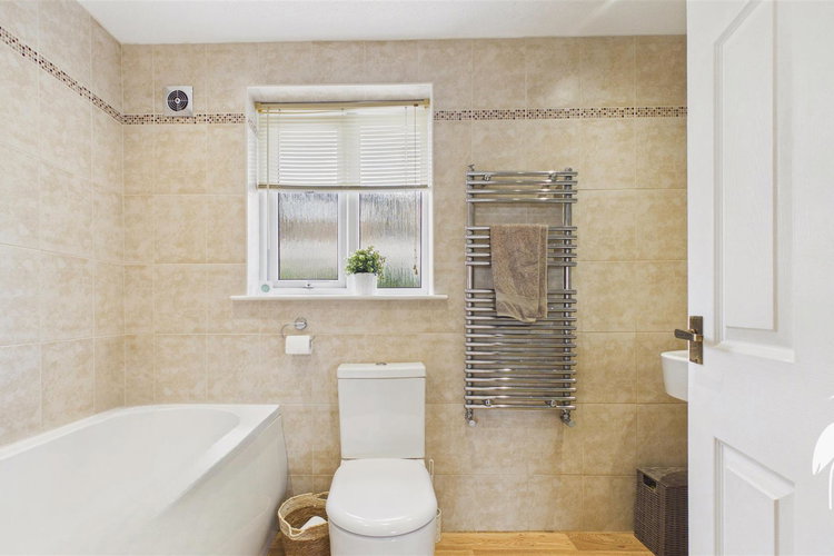 Bathroom - Picture 26 of 34
