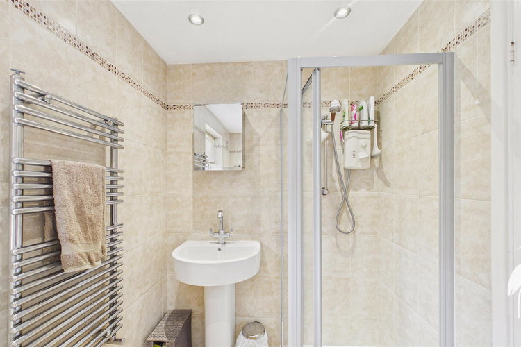 Bathroom - Picture 28 of 34