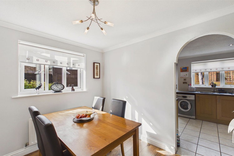 Dining Room - Picture 9 of 34