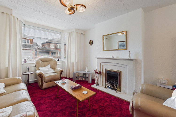 Lounge/Diner - Picture 2 of 20