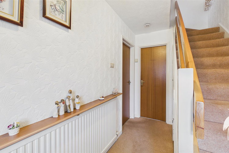 Hallway - Picture 11 of 20