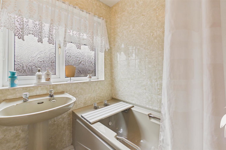 Bathroom - Picture 17 of 20