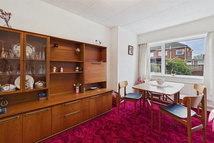 Lounge/Diner - Picture 4 of 20