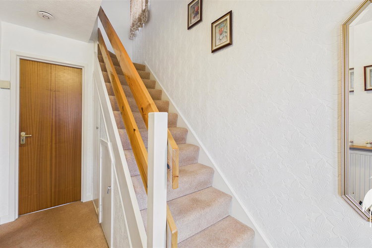 Hallway - Picture 10 of 20