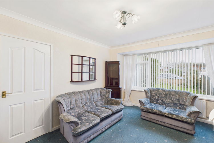 Lounge - Picture 3 of 29