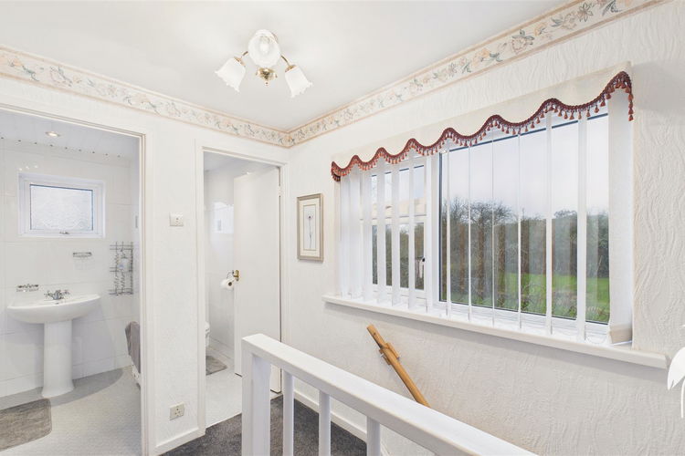 First Floor Landing - Picture 22 of 29