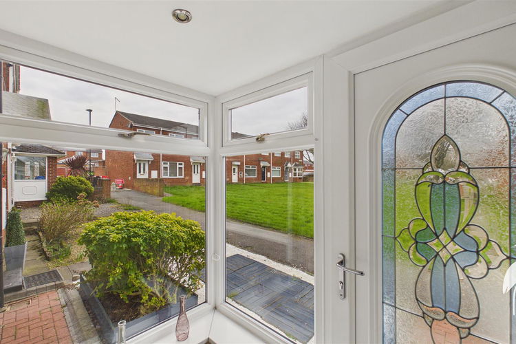 Entrance Porch - Picture 9 of 21