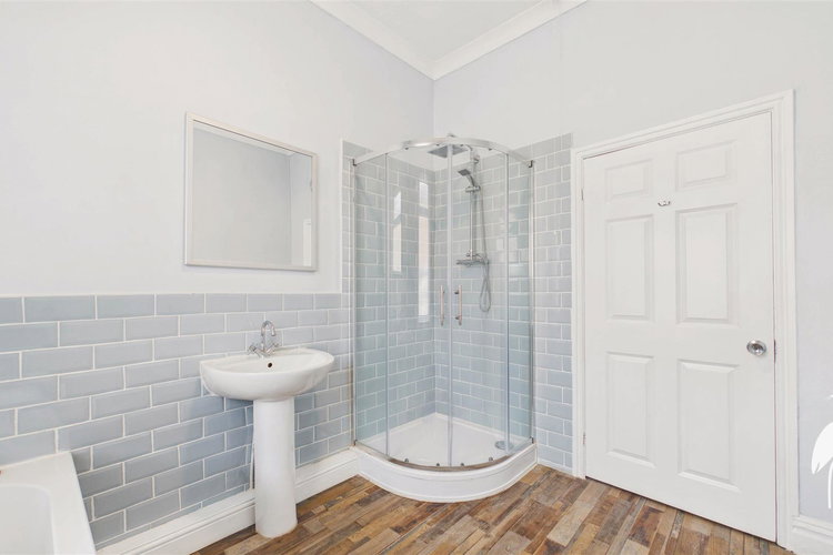 Bathroom - Picture 14 of 18
