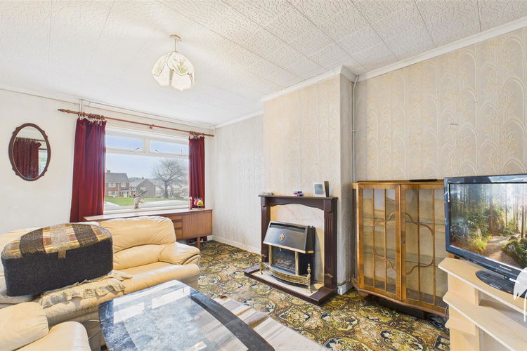 Lounge - Picture 2 of 19