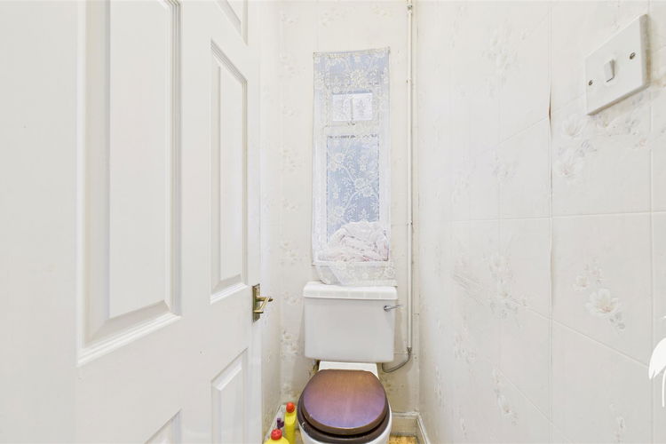 Ground Floor WC - Picture 11 of 19