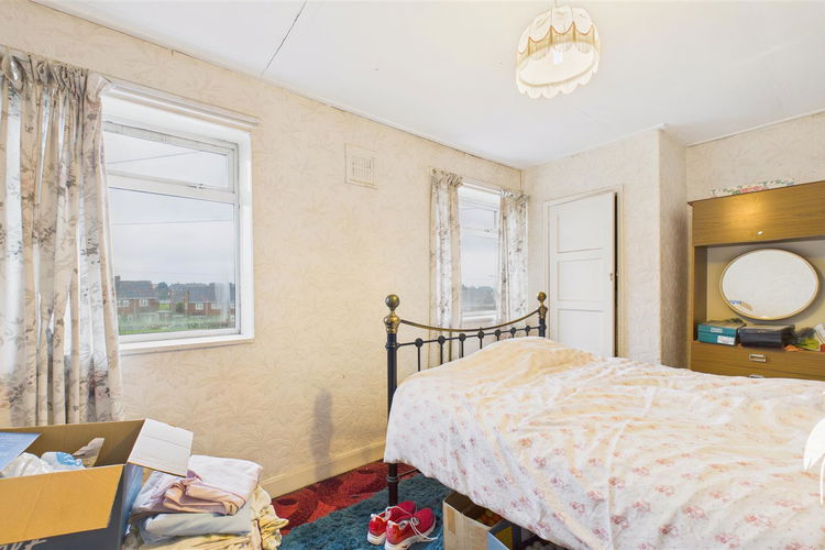 Bedroom 1 - Picture 12 of 19