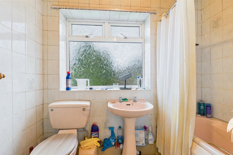 Bathroom - Picture 17 of 19