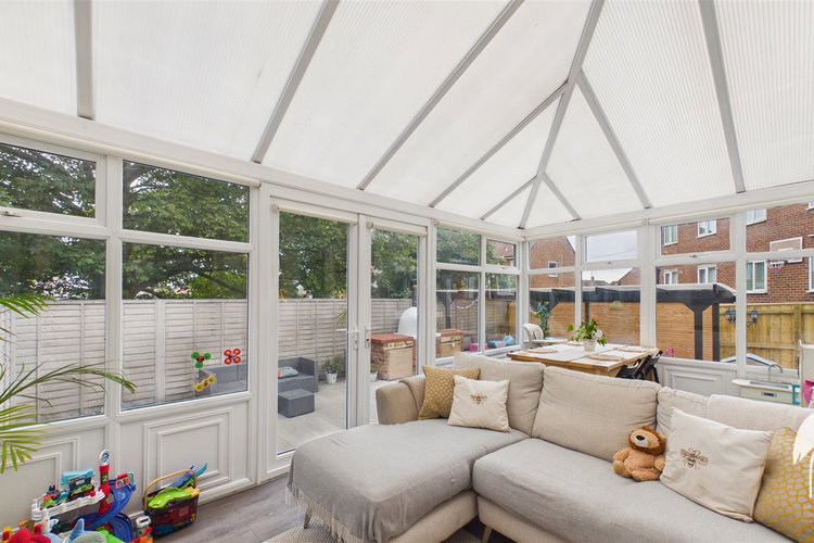 Conservatory - Picture 14 of 36