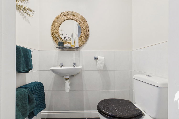 Cloakroom/WC - Picture 15 of 36