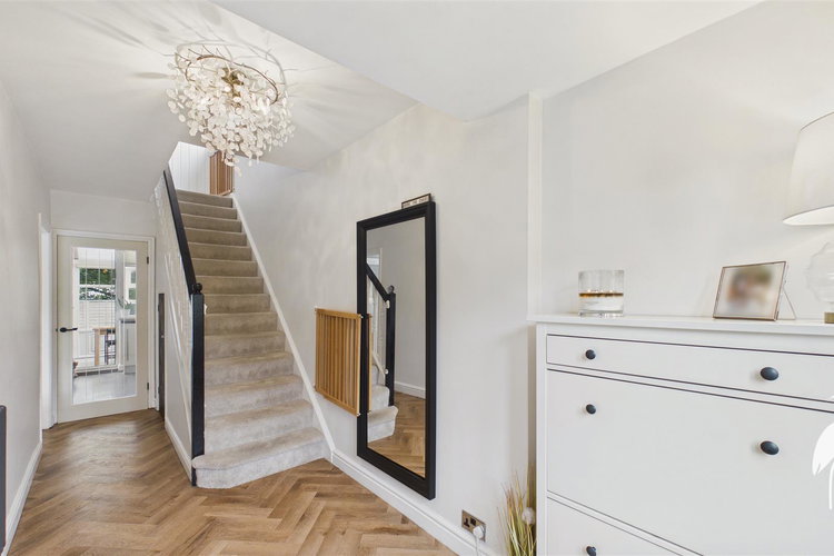 Entrance Hall - Picture 17 of 36