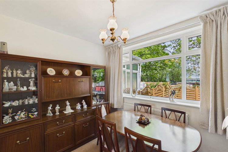 Dining Room - Picture 5 of 28