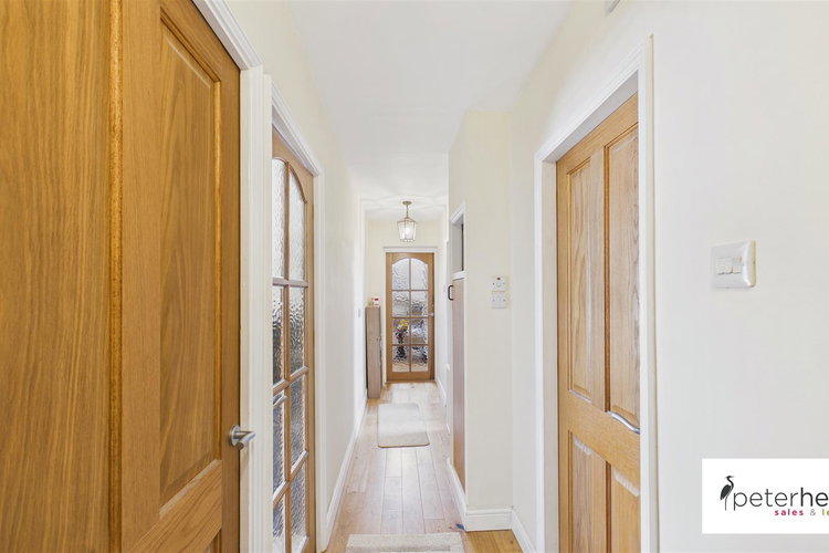 Inner Hall - Picture 14 of 20