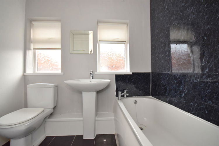 Bathroom - Picture 12 of 13